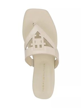 NWOT Tommy Hilfiger Ivory Logo Slide Sandal